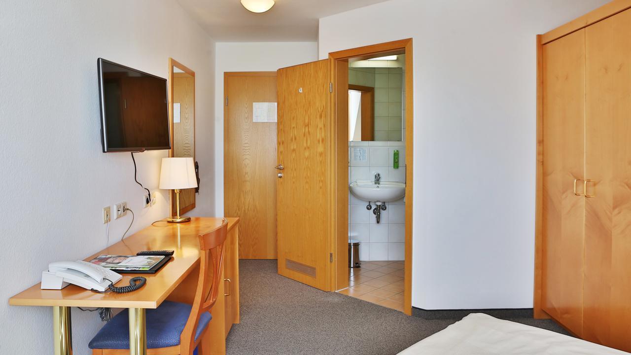 Hotel Alznauer Hof Gomaringen Eksteriør bilde